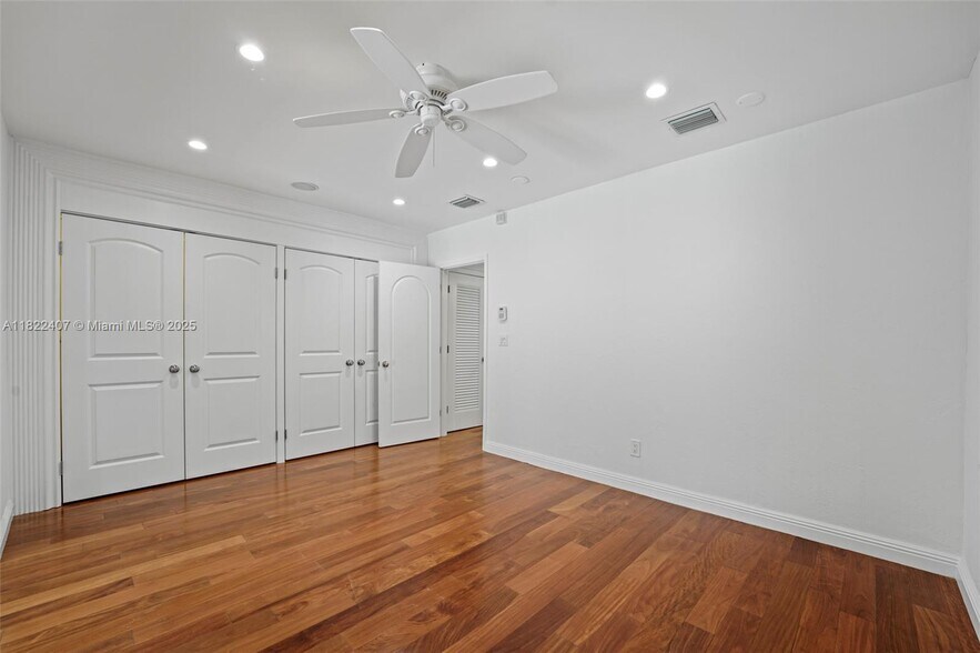 Building Photo - 12730 Ixora Rd