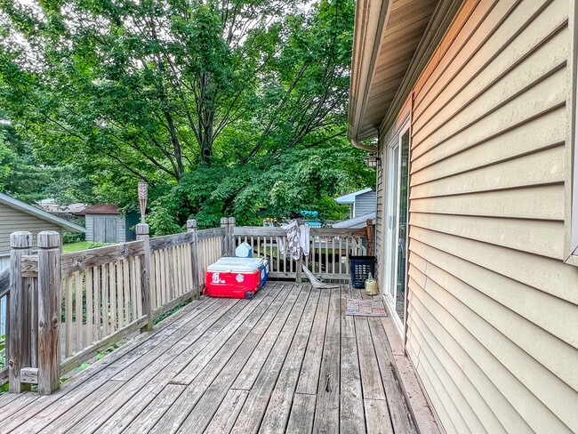 Building Photo - 1411 West Ave