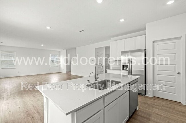 Building Photo - 2224 Boxwood Dr