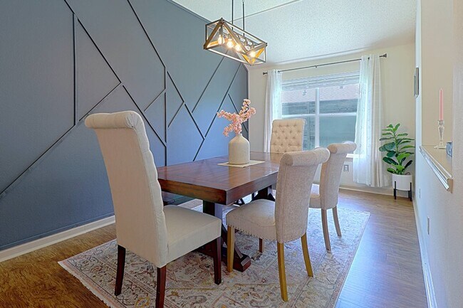 Building Photo - 1305 Marigold Way