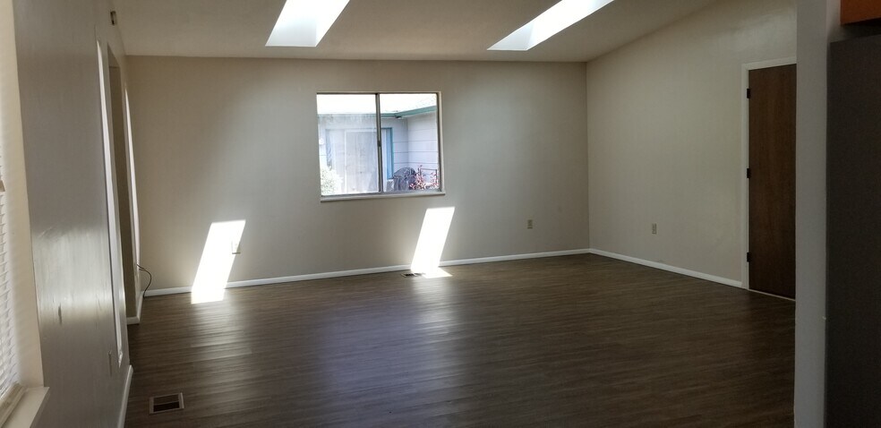 Building Photo - 1812 Corriedale Dr