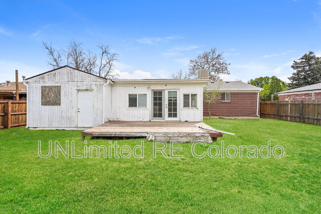 Building Photo - 5551 Tucson St