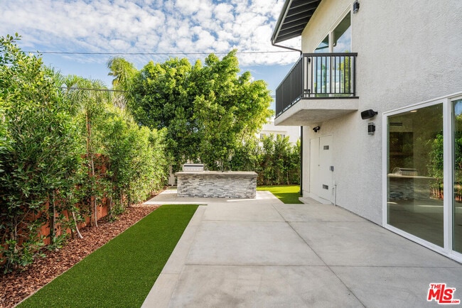 Building Photo - 5110 Garden Grove Ave