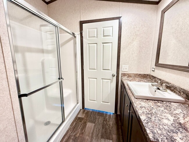 Building Photo - Nearly new 3 bedroom mobile home on a big ...