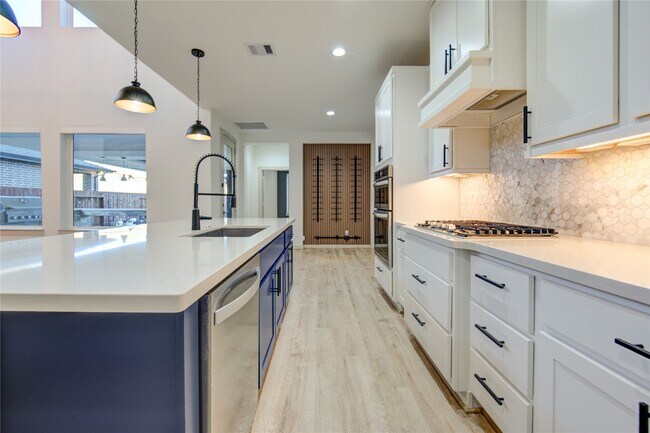 Building Photo - 3223 Cripple Creek Dr