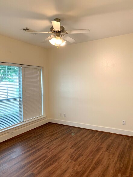 Building Photo - 1604 Tribeca Way