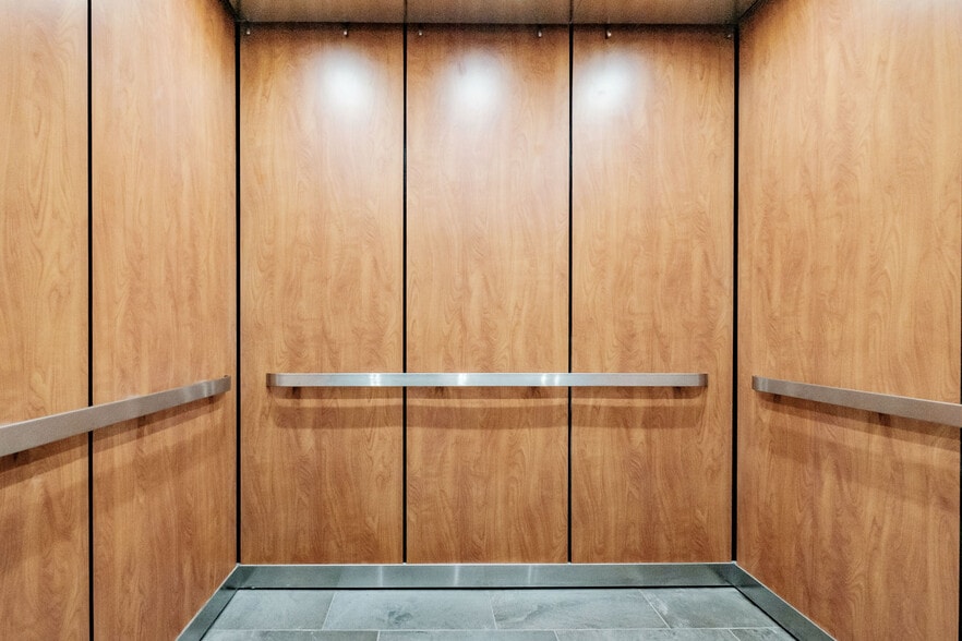 Building Photo - 25 High St