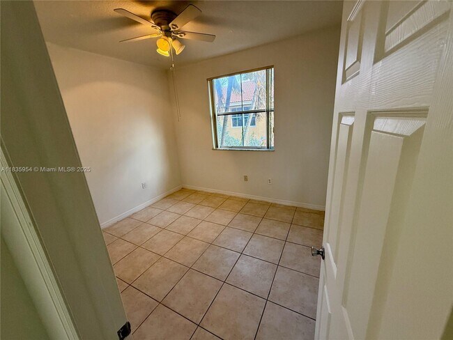 Building Photo - 8424 NW 139th Terrace
