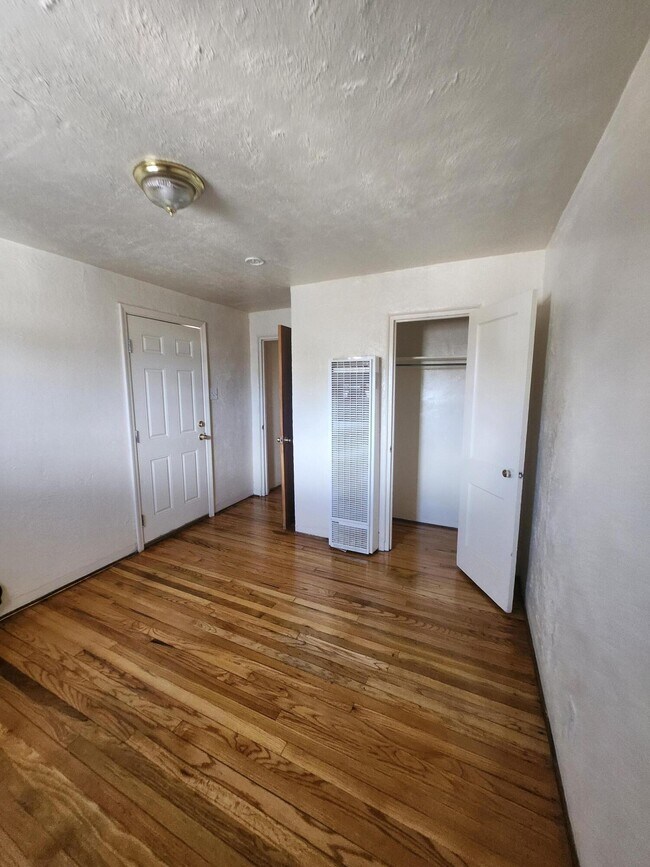Building Photo - 1306 Los Tomases Dr NW