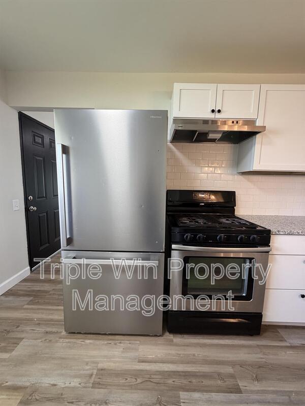 Building Photo - 2257 Luxmore Dr