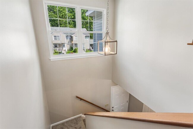 Building Photo - 5306 Aden Ct