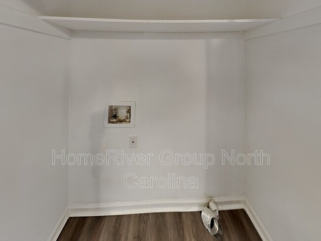 Building Photo - 1847 Boulevard St