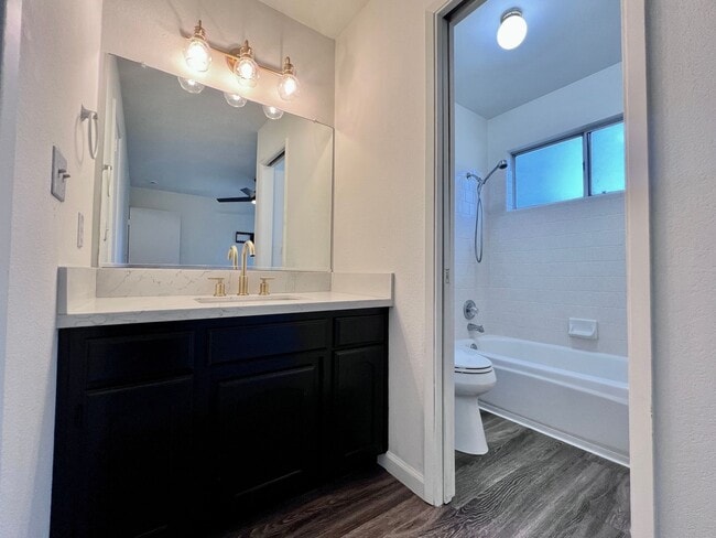 Building Photo - $2,495 Shepherd & Maple, 3 Bedroom 3 full ...