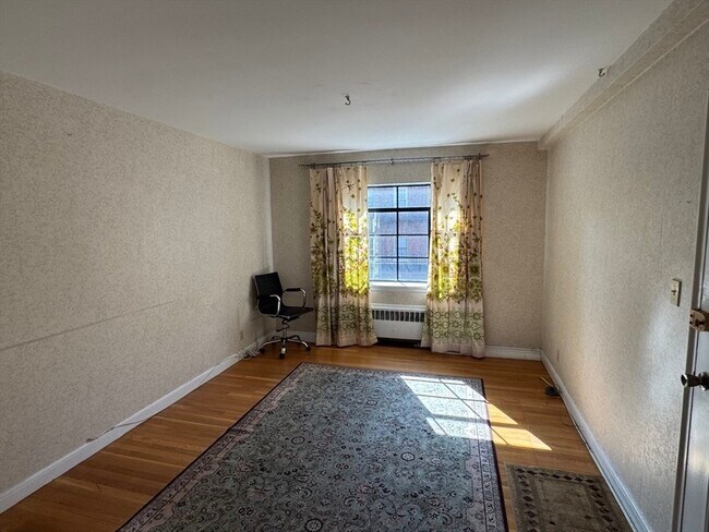 Primary Photo - 79 Sutherland Rd