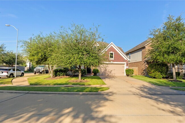 Primary Photo - 5531 Drumlin Field Way