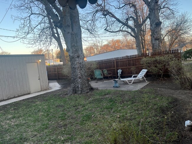 Building Photo - Mahon-1709