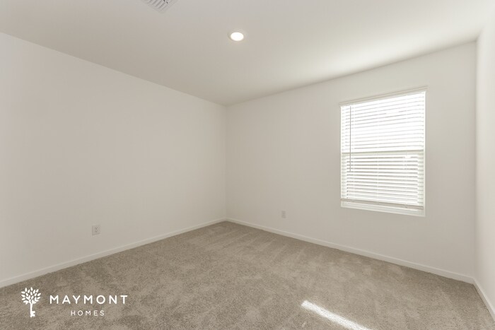 Building Photo - 941 Birkdale Dr