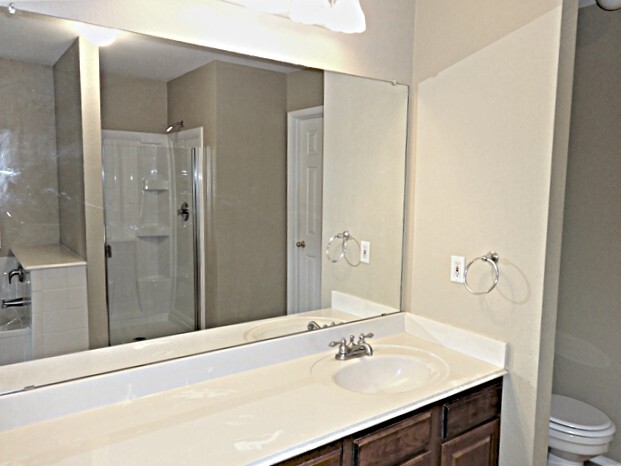 Building Photo - 817 Fox Hunt Trail