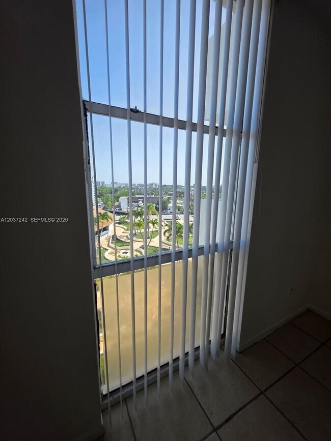 Building Photo - 13499 Biscayne Blvd