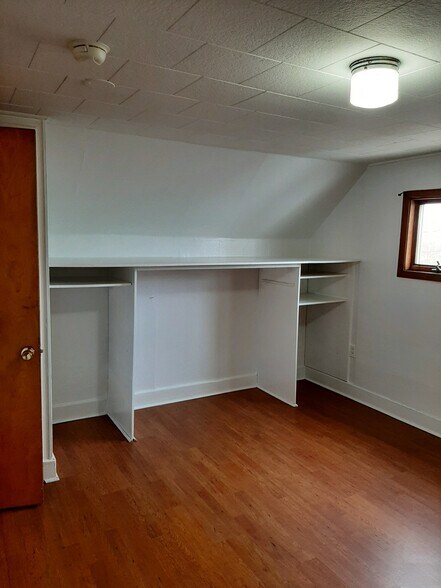 Building Photo - 517 Stafford Ave