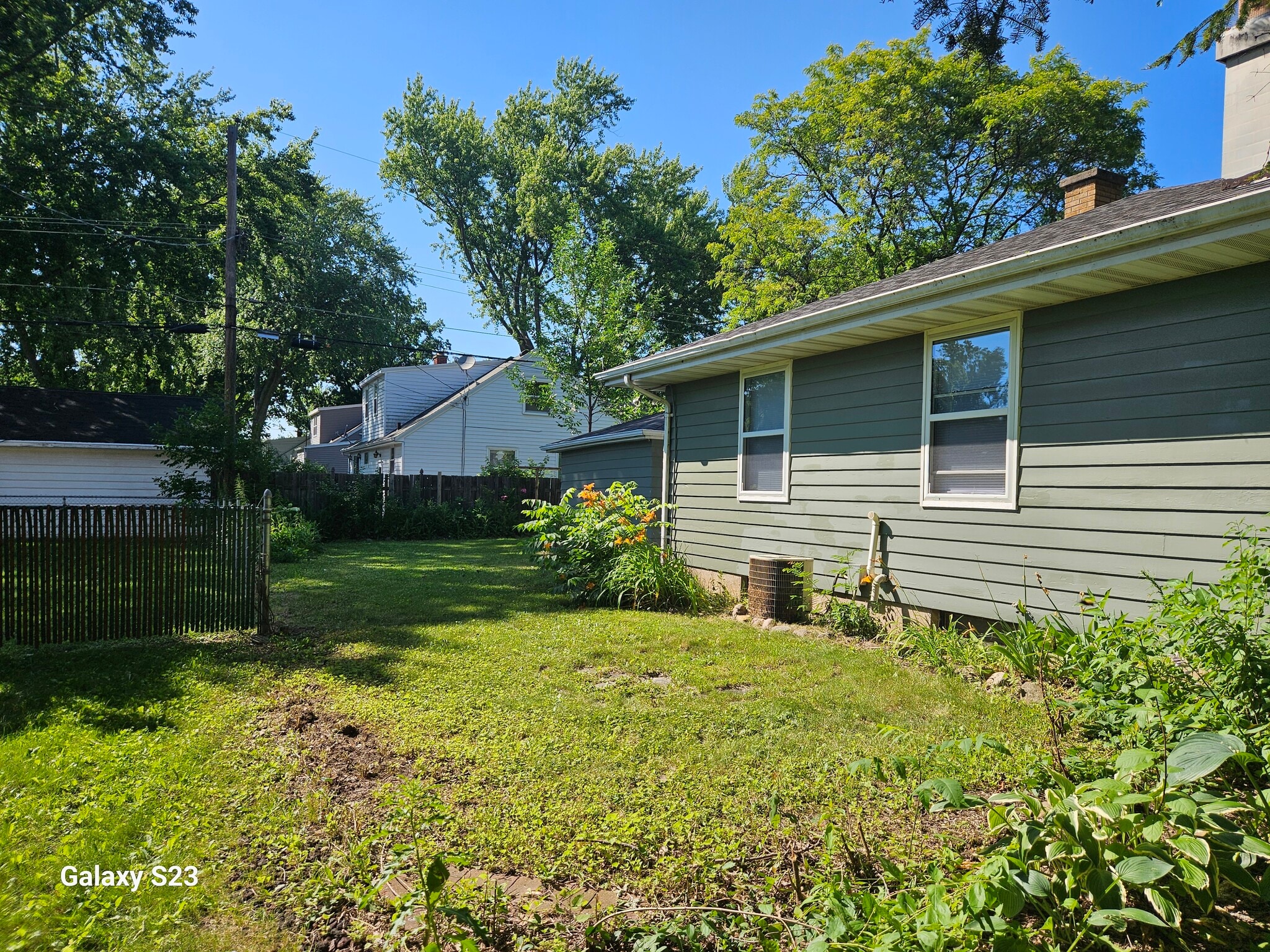 Building Photo - 1702 Gross Ave
