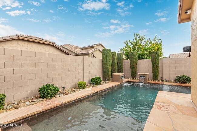 Building Photo - 9058 W Redbird Rd