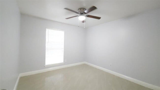 Building Photo - 10406 Huntington Dale Dr