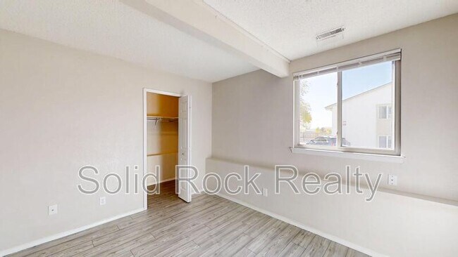 Building Photo - 1845 Zebulon Dr