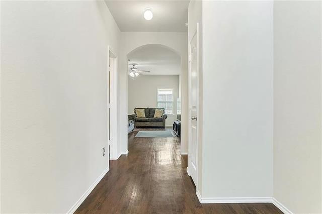 Building Photo - 1402 Bent Grass Dr