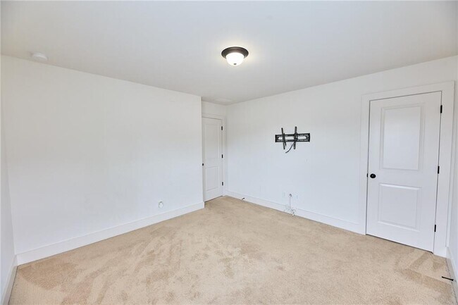 Building Photo - 983 Ensign Peak Ct