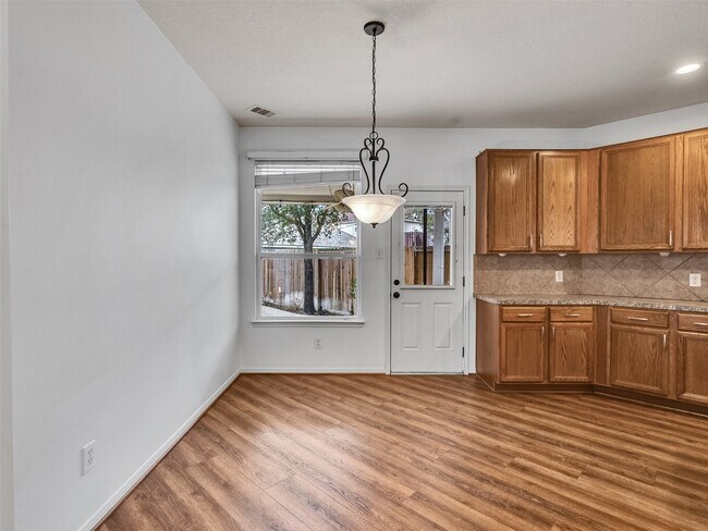 Building Photo - 9915 Valance Way