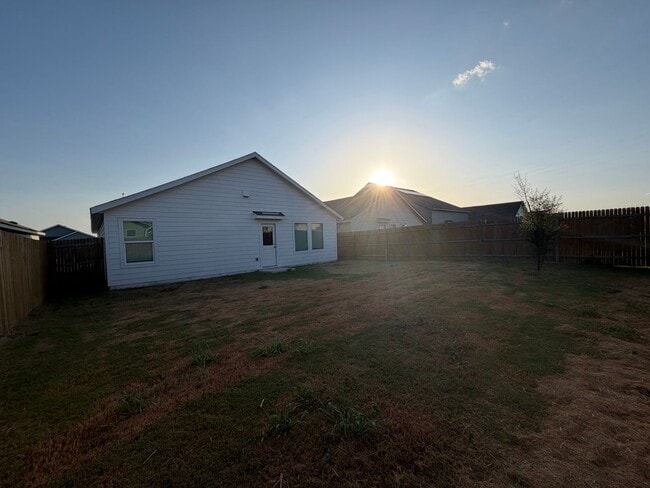 Building Photo - Stunning 3/2 Home In Waters Edge, Seguin, TX
