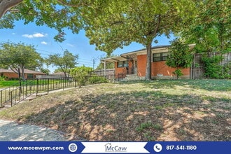 Building Photo - 10705 Coogan Dr