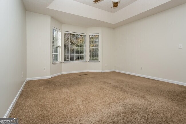 Building Photo - 3905 Saddlecreek Dr
