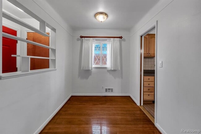 Building Photo - 3945 Harding St