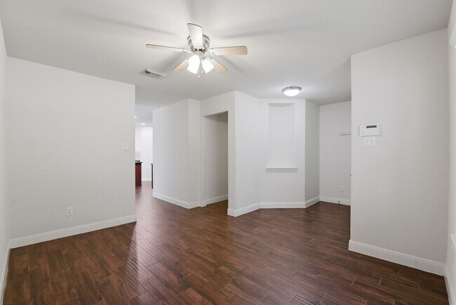 Building Photo - 31039 Sundance Woods Ct