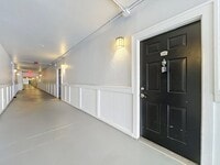 Building Photo - 206 E South St
