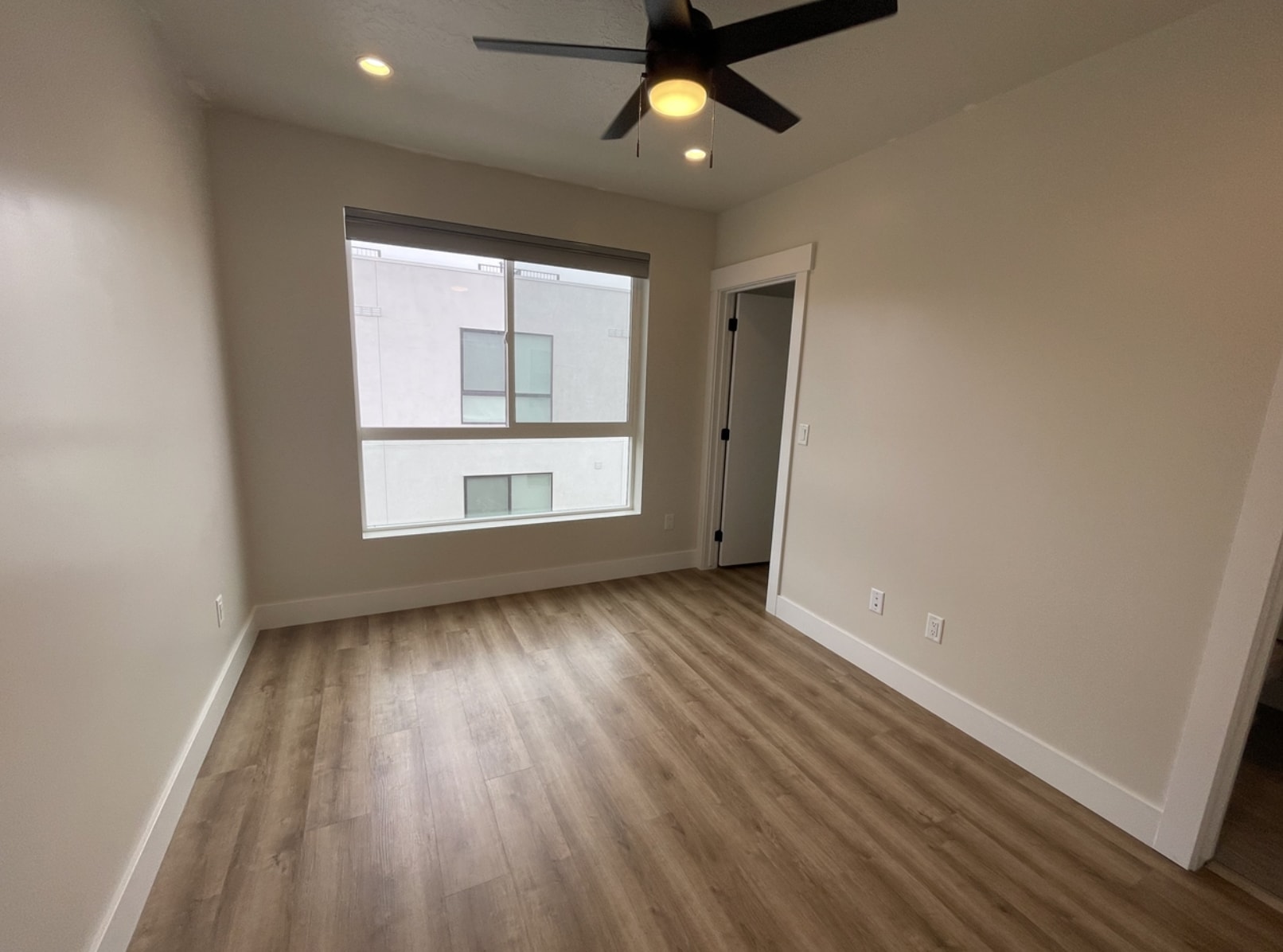 Building Photo - 423 E 2100 S
