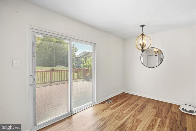 Building Photo - 3052 Benefit Ct