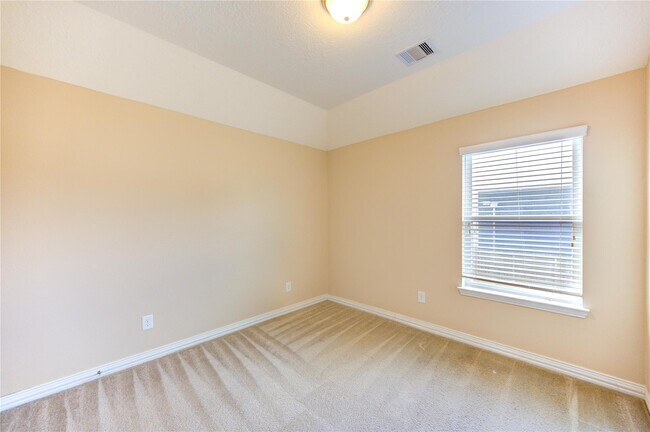Building Photo - 15615 Lavender Bay Ln