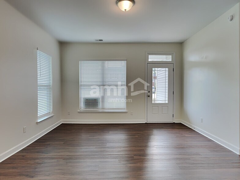 Building Photo - 112 Somersby Blvd