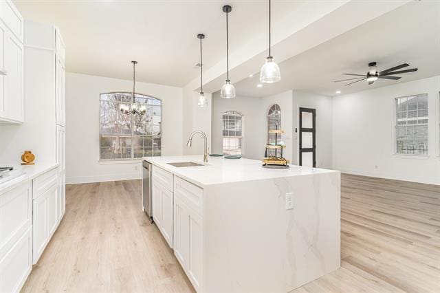 Building Photo - 2422 Vagas St