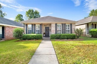 Building Photo - 6035 Magnolia Pl E