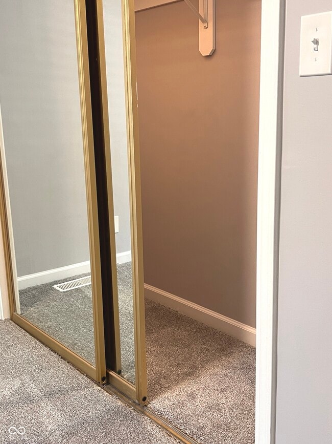 Building Photo - 1402 Kessler Blvd E Dr