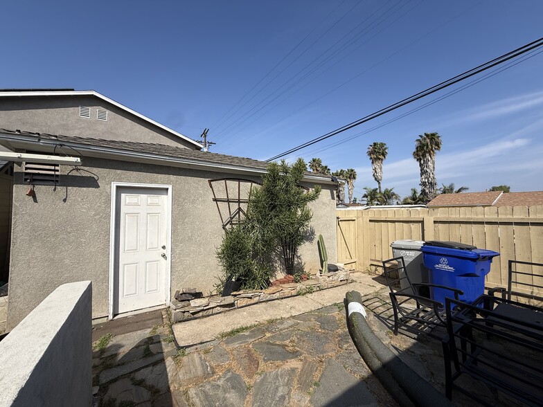 Building Photo - 504 S 46th St