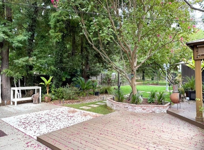 Building Photo - 2338 La Lima Way