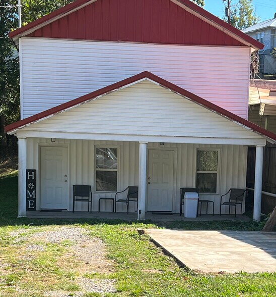 Building Photo - 76 Parkway Dr