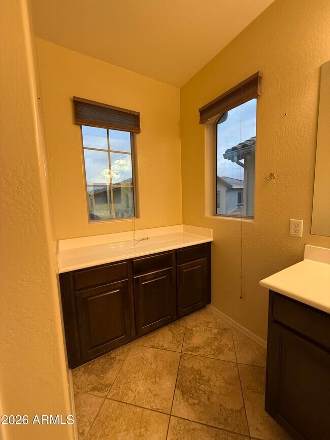 Building Photo - 9242 W Meadow Dr