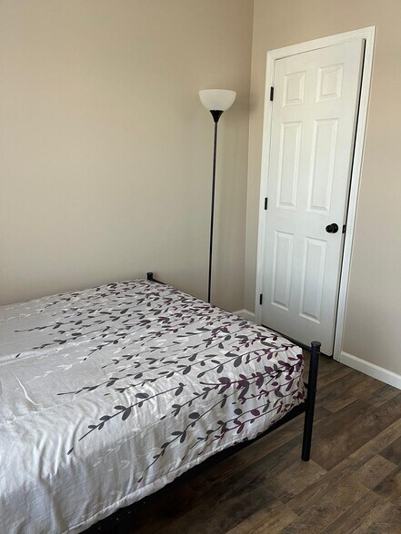 Guest room - 199 Rumbling Rock Rd