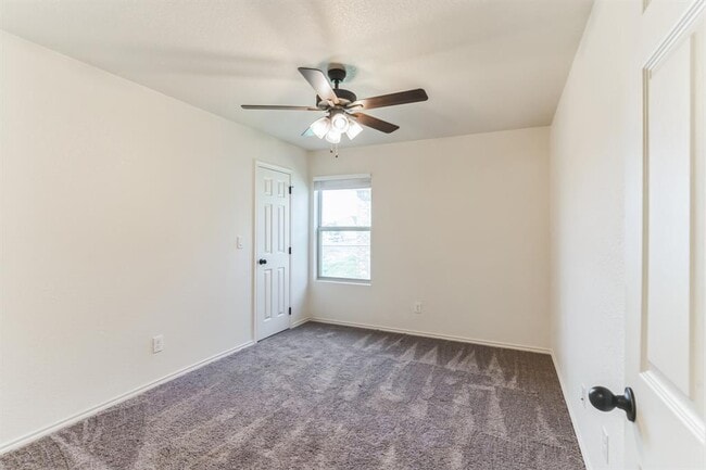 Building Photo - 2416 A Alterman Dr